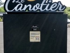 Enseigne lettres découpées LE CANOTIER